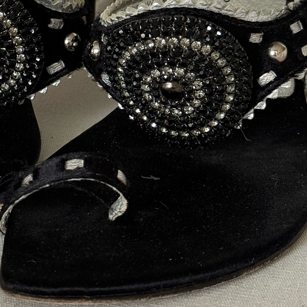 Giuseppe Zanotti - Black and bejeweled with toe loop and kitten heel sandals. - Picture 5 of 16